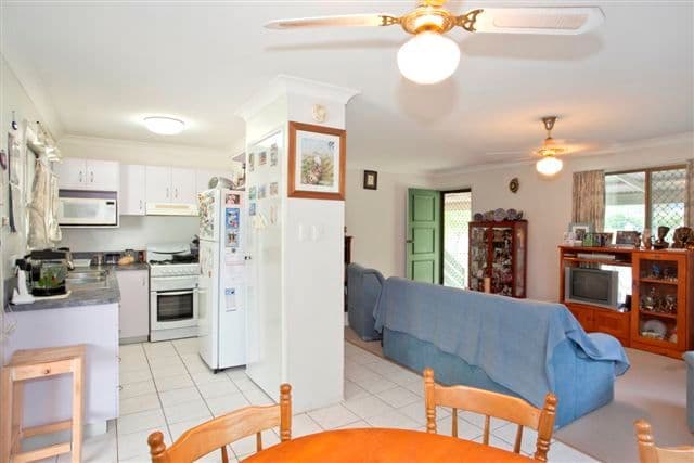 6 Parkridge Drive, WITHCOTT QLD 4352, Withcott - Thumbnail 4