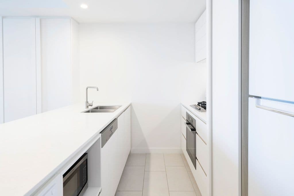 12 Philip Avenue, Broadbeach QLD 4218, Broadbeach - Thumbnail 5