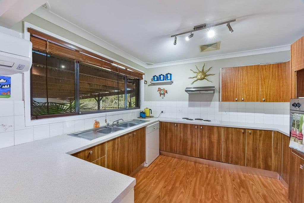 48 Trobriand Crescent, Glenfield - Thumbnail 2