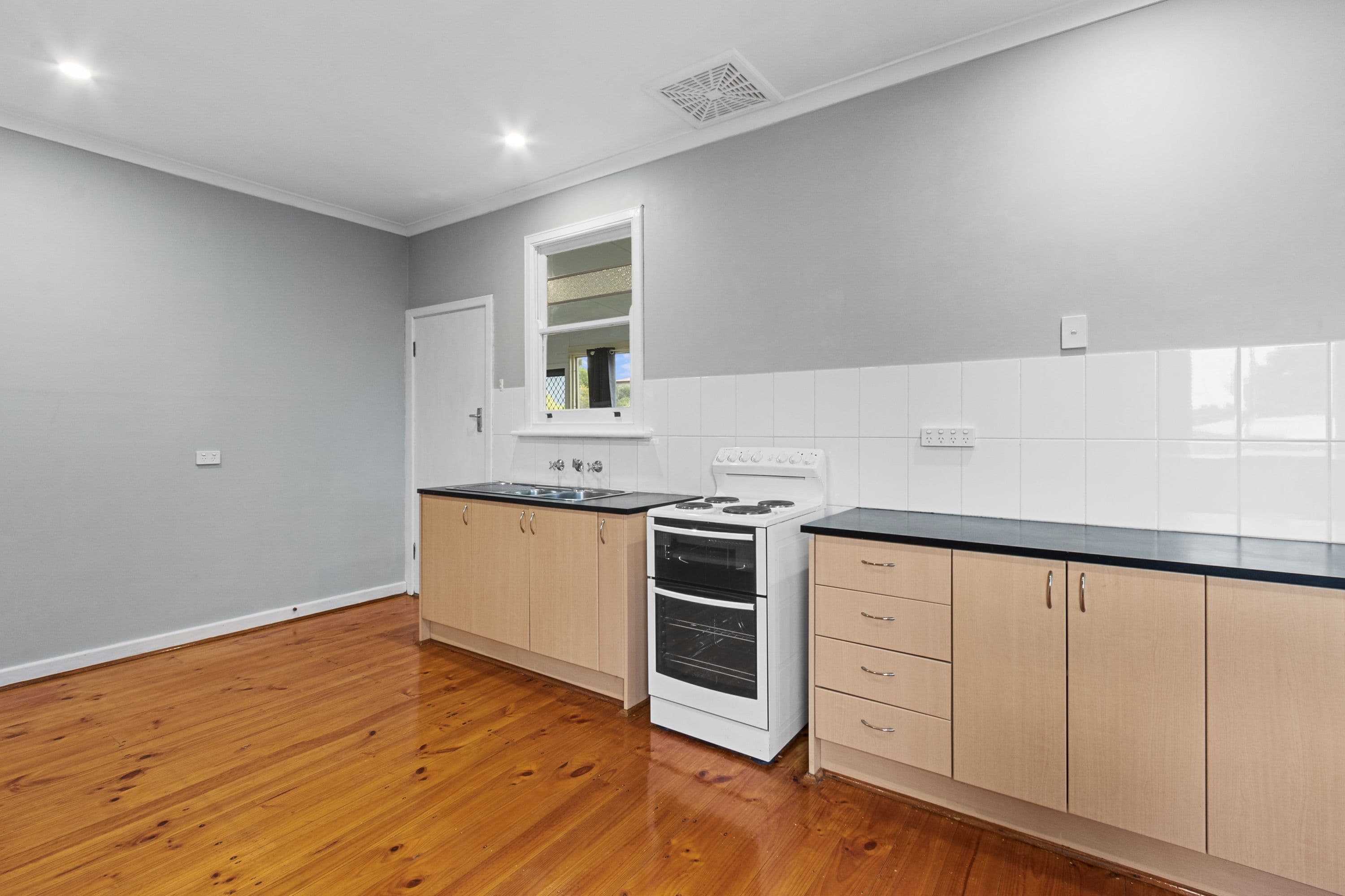 1 Southern Street, Warooka SA 5577, Warooka - Thumbnail 5