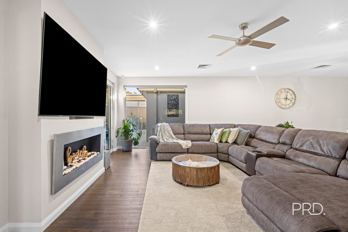 29 Plunkett Drive, LAKE ALBERT NSW 2650, Lake Albert - Thumbnail 7