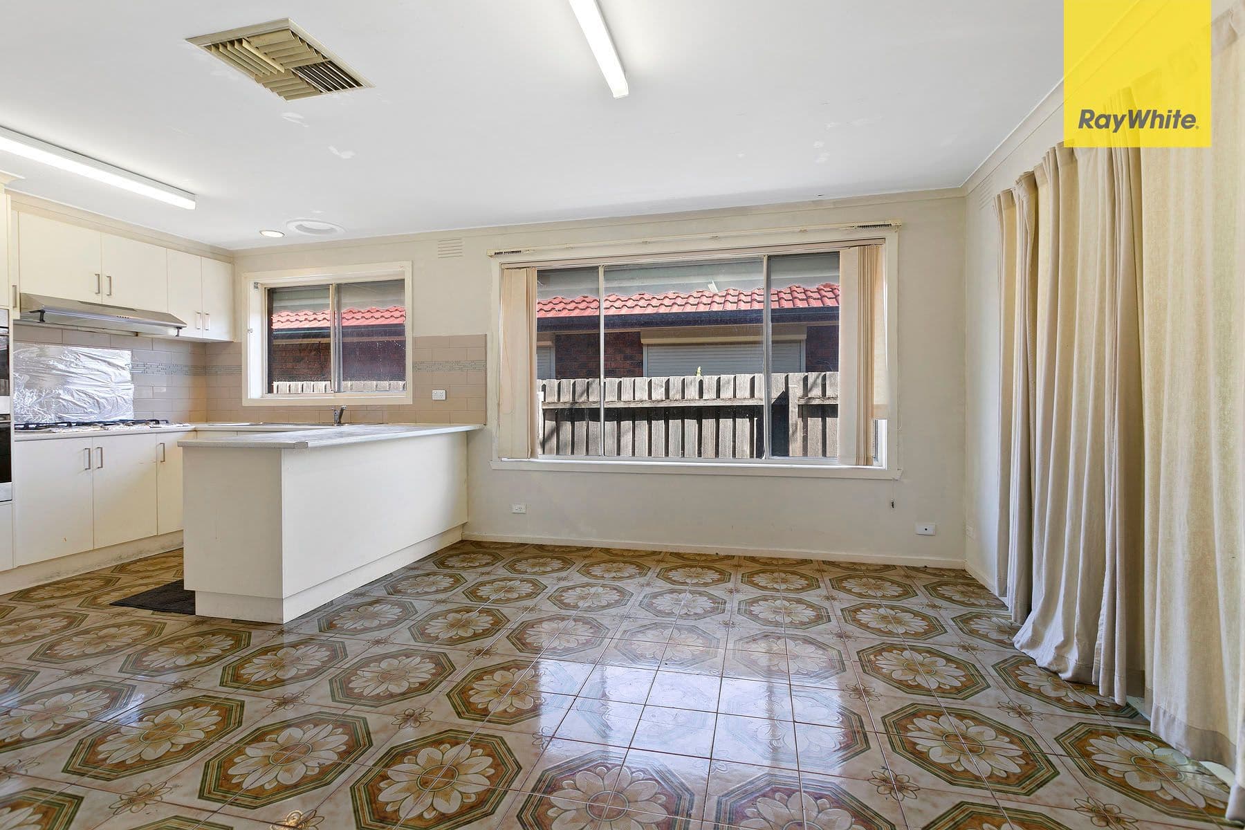 12 Revell Crescent, St Albans VIC 3021, St Albans - Thumbnail 3