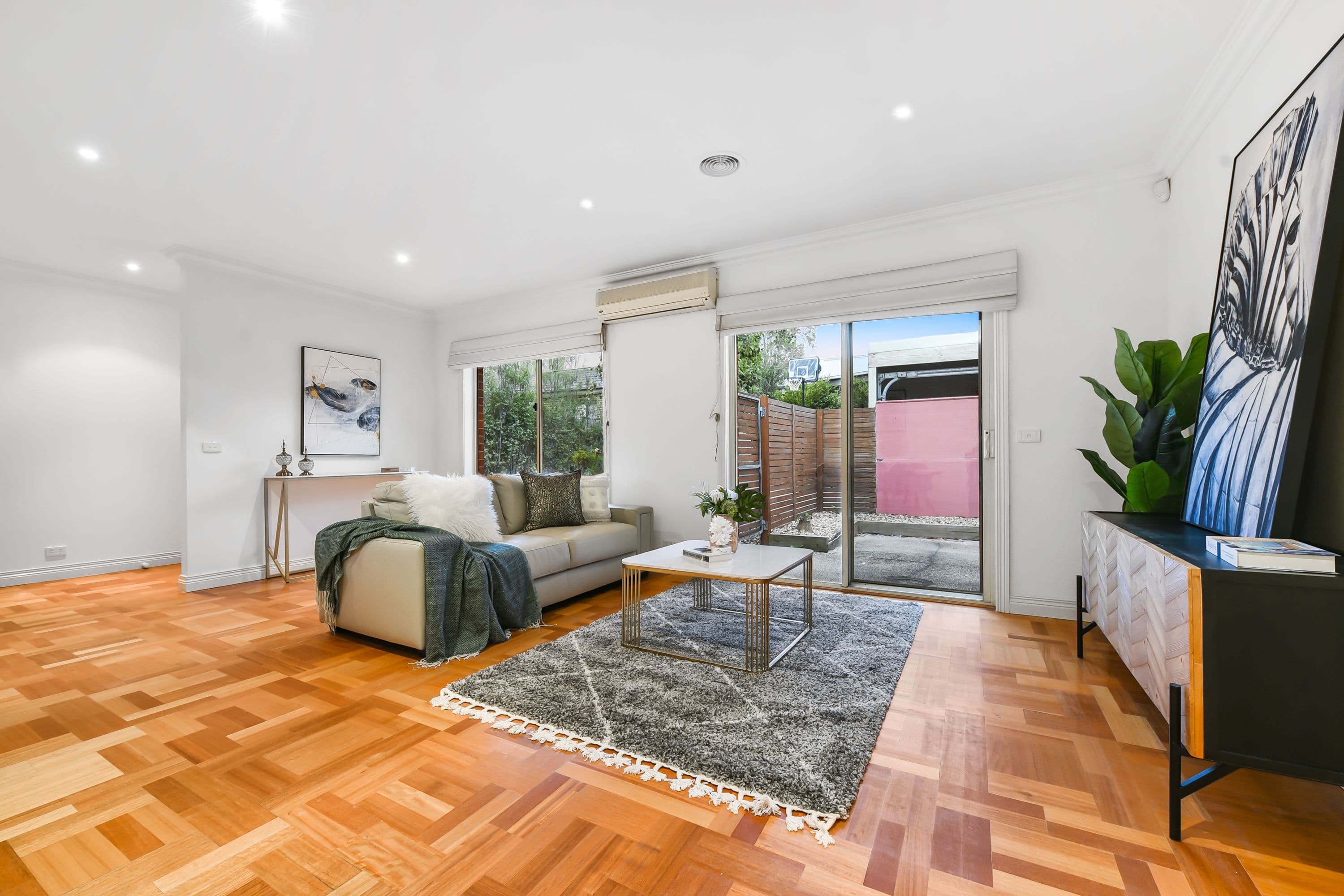 6 Norma Avenue, Oakleigh South VIC 3167, Oakleigh South - Thumbnail 2