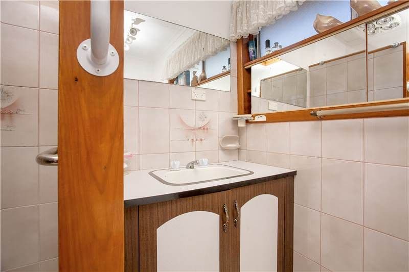 28 Rodbrough Crescent, CORIO VIC 3214, Corio - Thumbnail 4