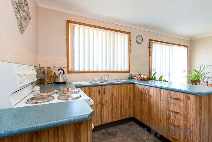 143 Sandgate Road, Birmingham Gardens - Thumbnail 2