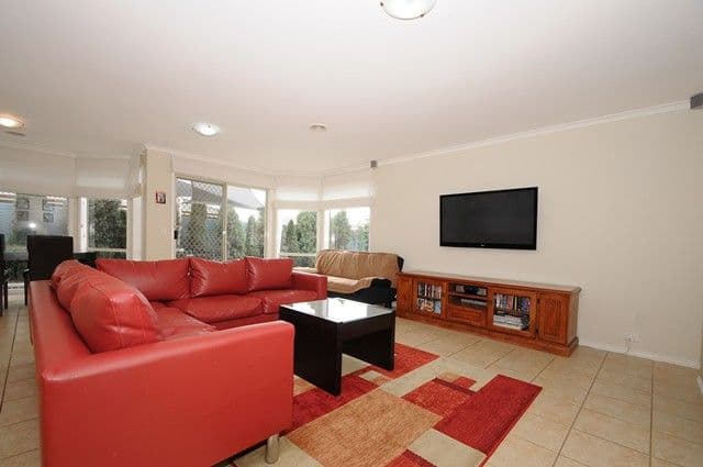 9 Diamond Drive, WERRIBEE VIC 3030, Werribee - Thumbnail 3