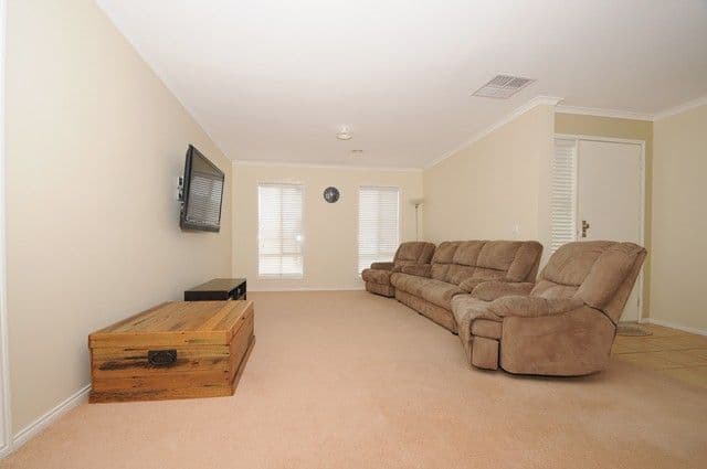 9 Diamond Drive, WERRIBEE VIC 3030, Werribee - Thumbnail 4