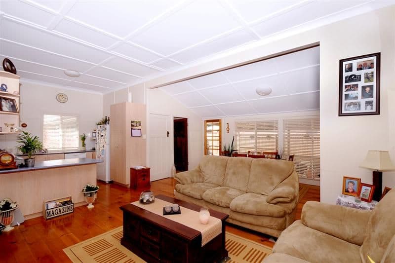332 Hume Street, TOOWOOMBA QLD 4350, Toowoomba - Thumbnail 5