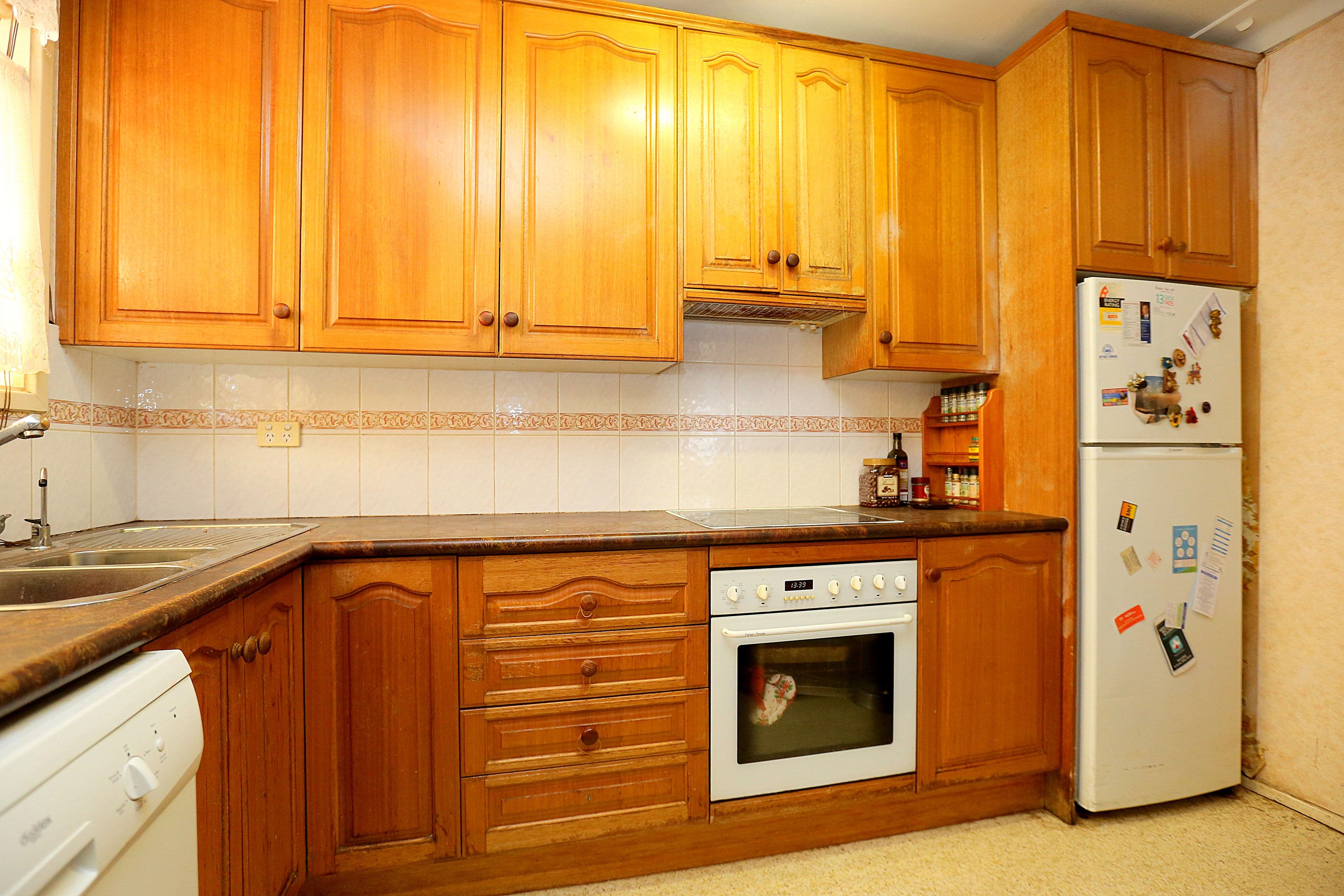 72 Wendy Avenue, Georges Hall - Thumbnail 2