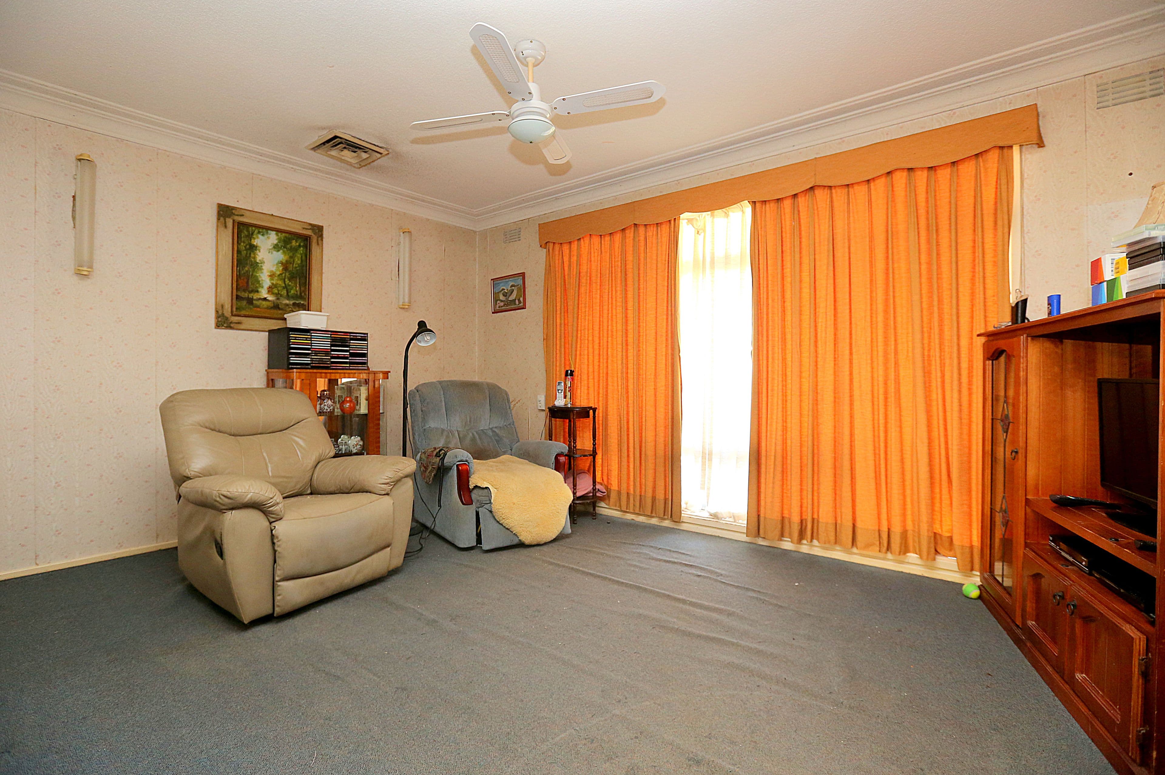 72 Wendy Avenue, Georges Hall - Thumbnail 3