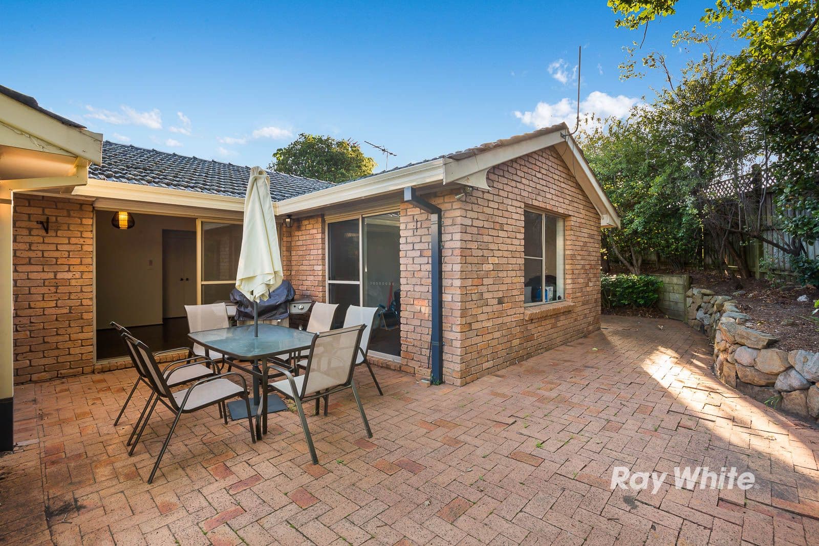 21 Carinda Drive, Glenhaven - Thumbnail 3
