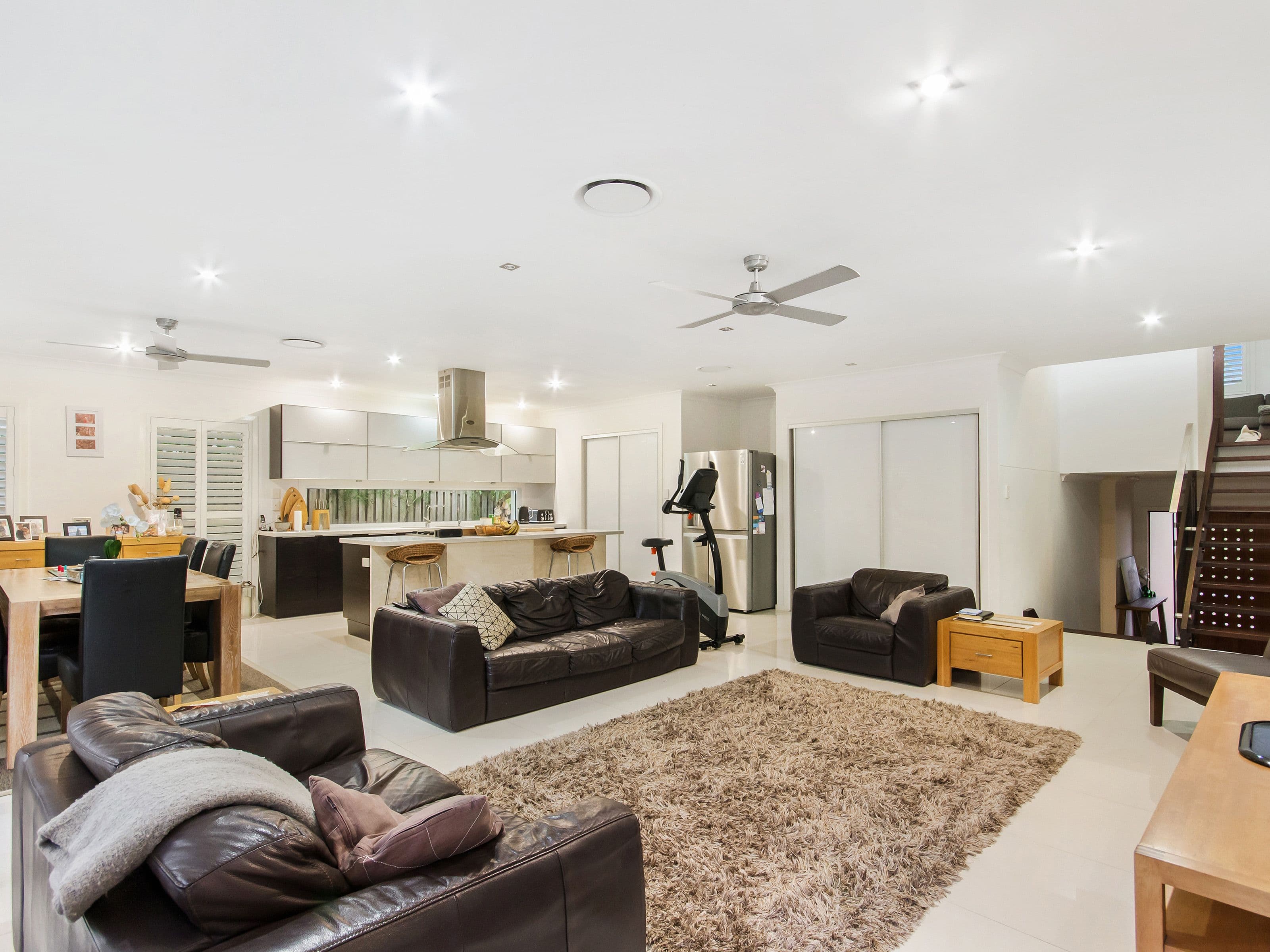 6 Greenview Drive, Upper Coomera QLD 4209, Upper Coomera - Thumbnail 3