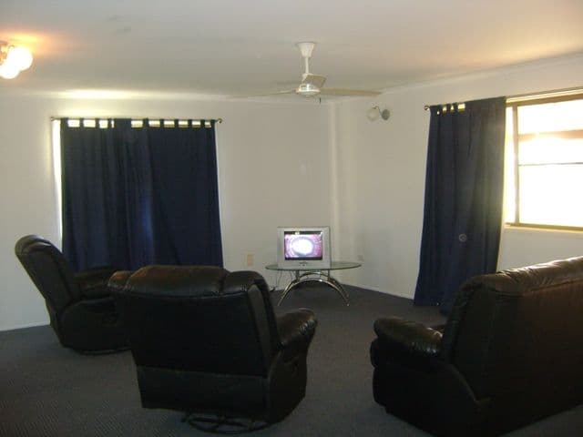 82 Beaconsfield Road, BEACONSFIELD QLD 4740, Beaconsfield - Thumbnail 4