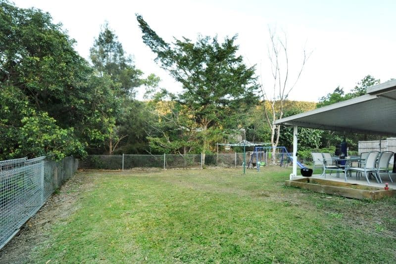12 Esk Terrace, CANNONVALE QLD 4802, Cannonvale - Thumbnail 5