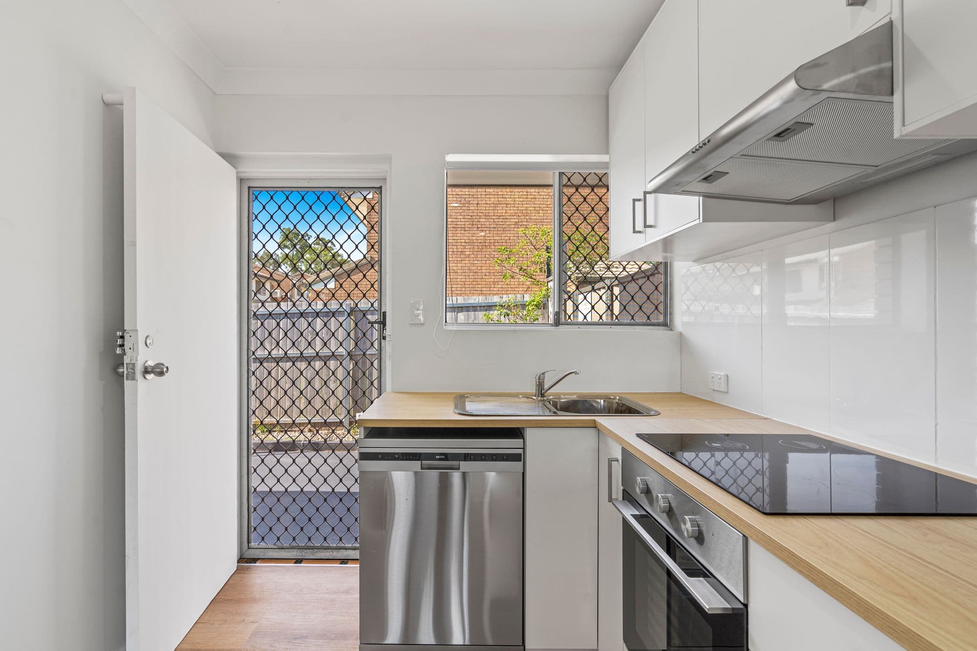110 Ewing Road, Woodridge QLD 4114, Woodridge - Thumbnail 6