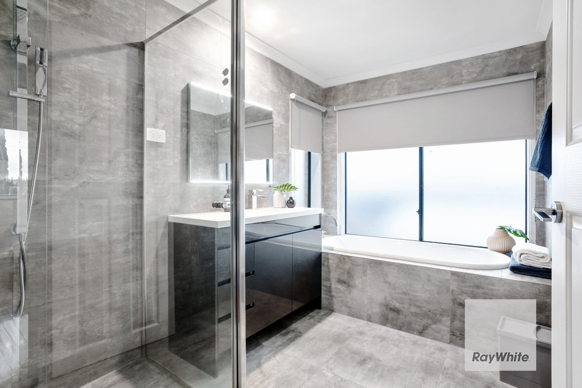 4 Canterbury Lane, Sydenham VIC 3037, Sydenham - Thumbnail 4