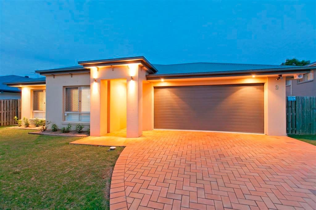 9 Red Gum Crescent, WAKERLEY QLD 4154, Wakerley - Thumbnail 2