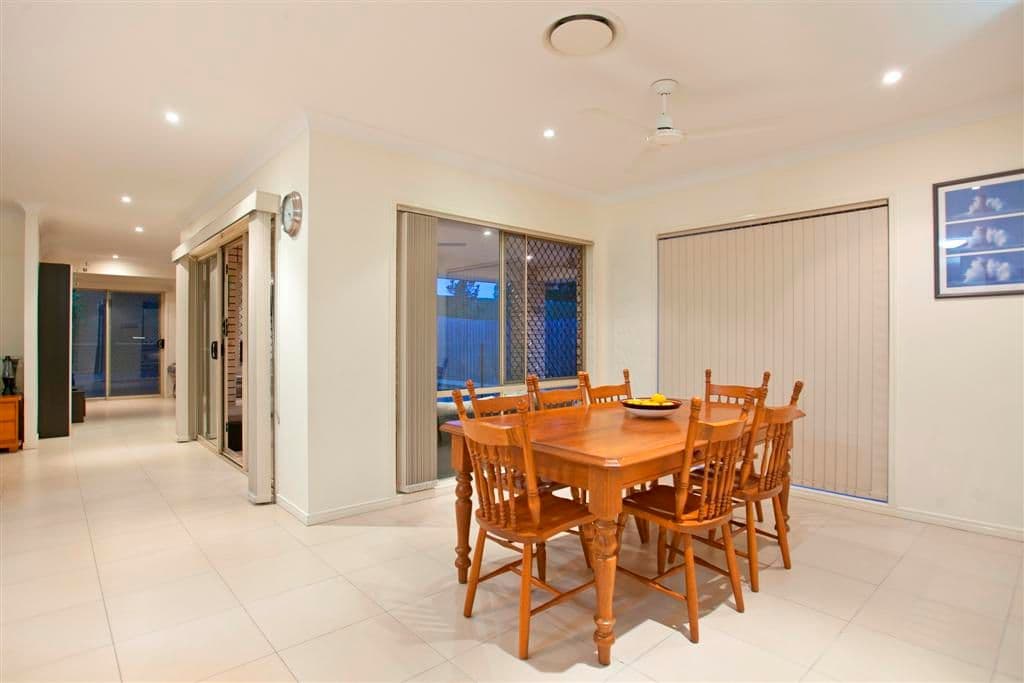 9 Red Gum Crescent, WAKERLEY QLD 4154, Wakerley - Thumbnail 8