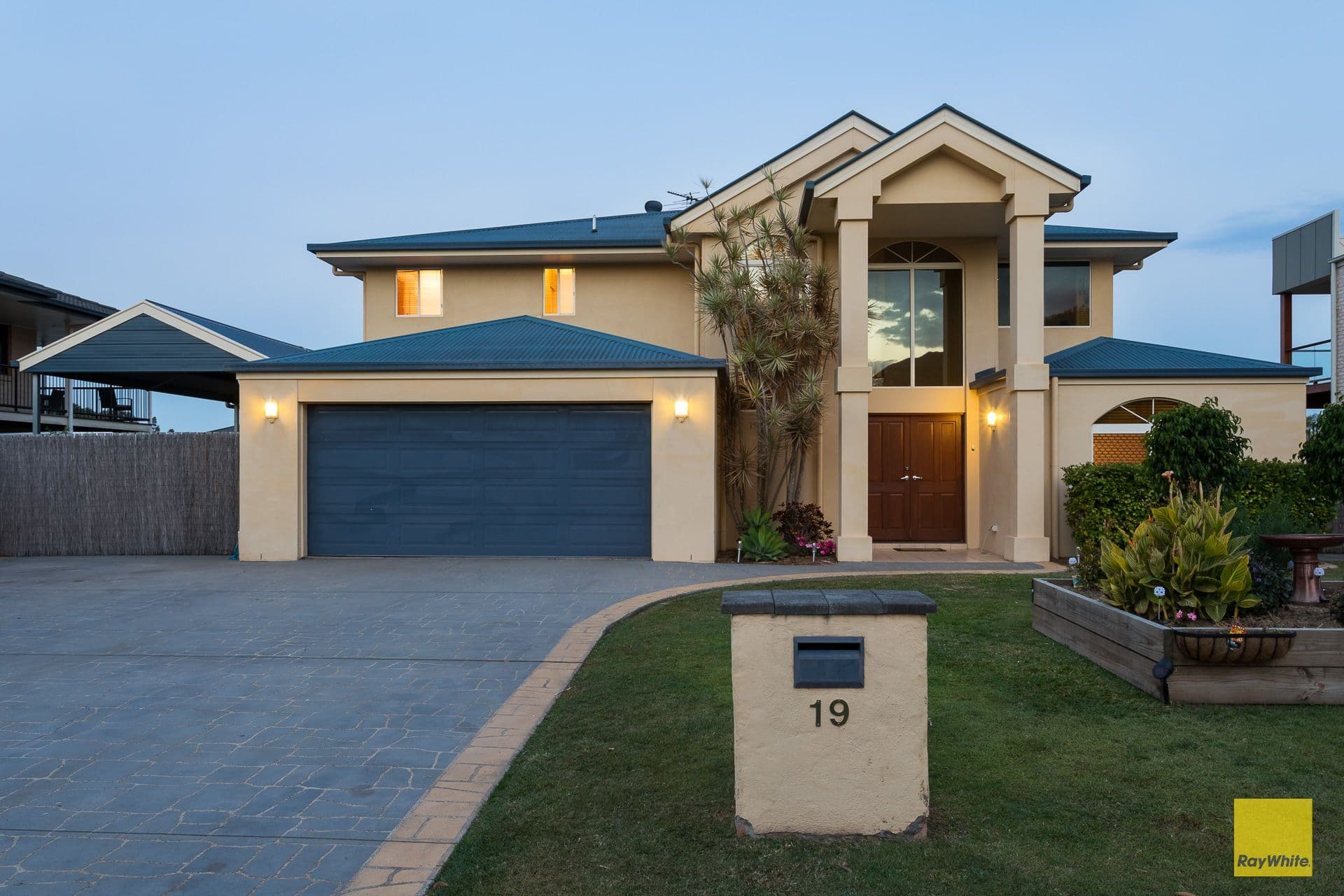 19 Penzance Drive, Redland Bay QLD 4165, Redland Bay - Thumbnail 2