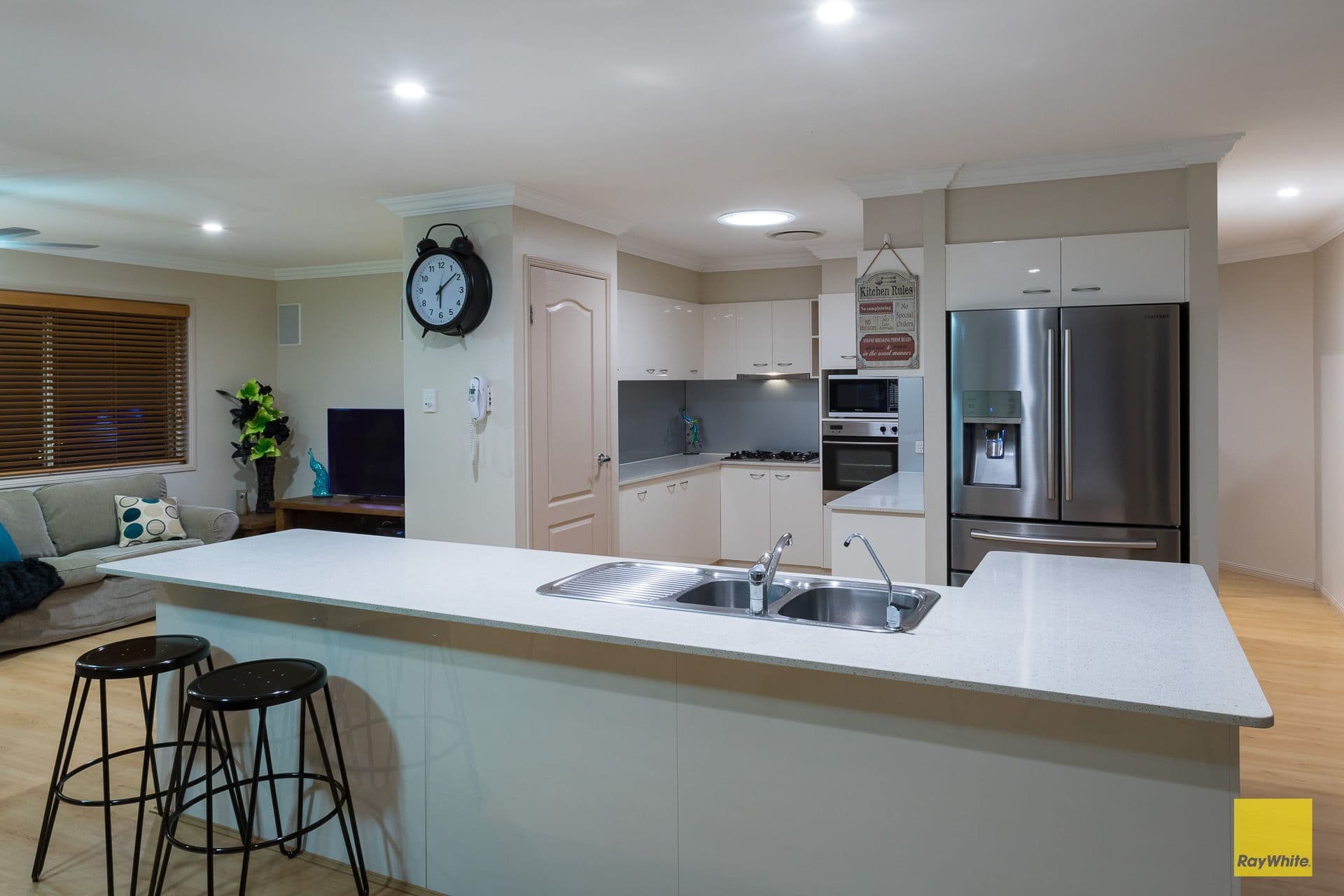 19 Penzance Drive, Redland Bay QLD 4165, Redland Bay - Thumbnail 4