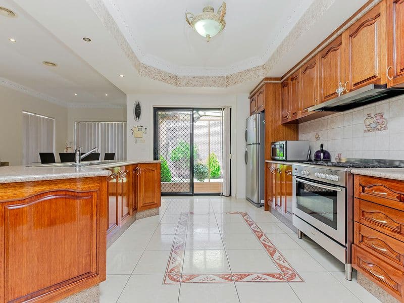 25 Colchester Circuit, Roxburgh Park VIC 3064, Roxburgh Park - Thumbnail 3