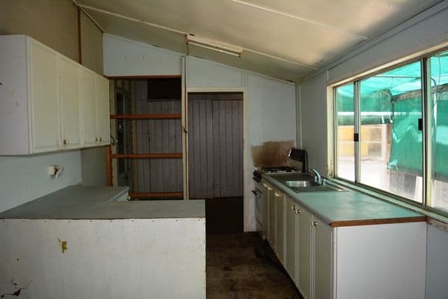 16 Coronation Drive, Blackall QLD 4472, Blackall - Thumbnail 4