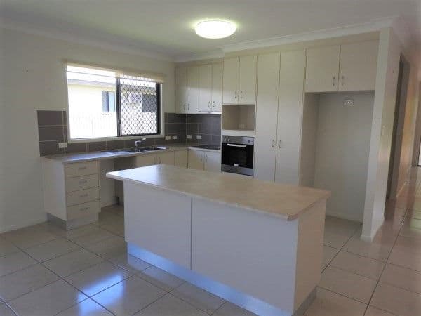 5 Peregrine Avenue, Kelso QLD 4815, Kelso - Thumbnail 2