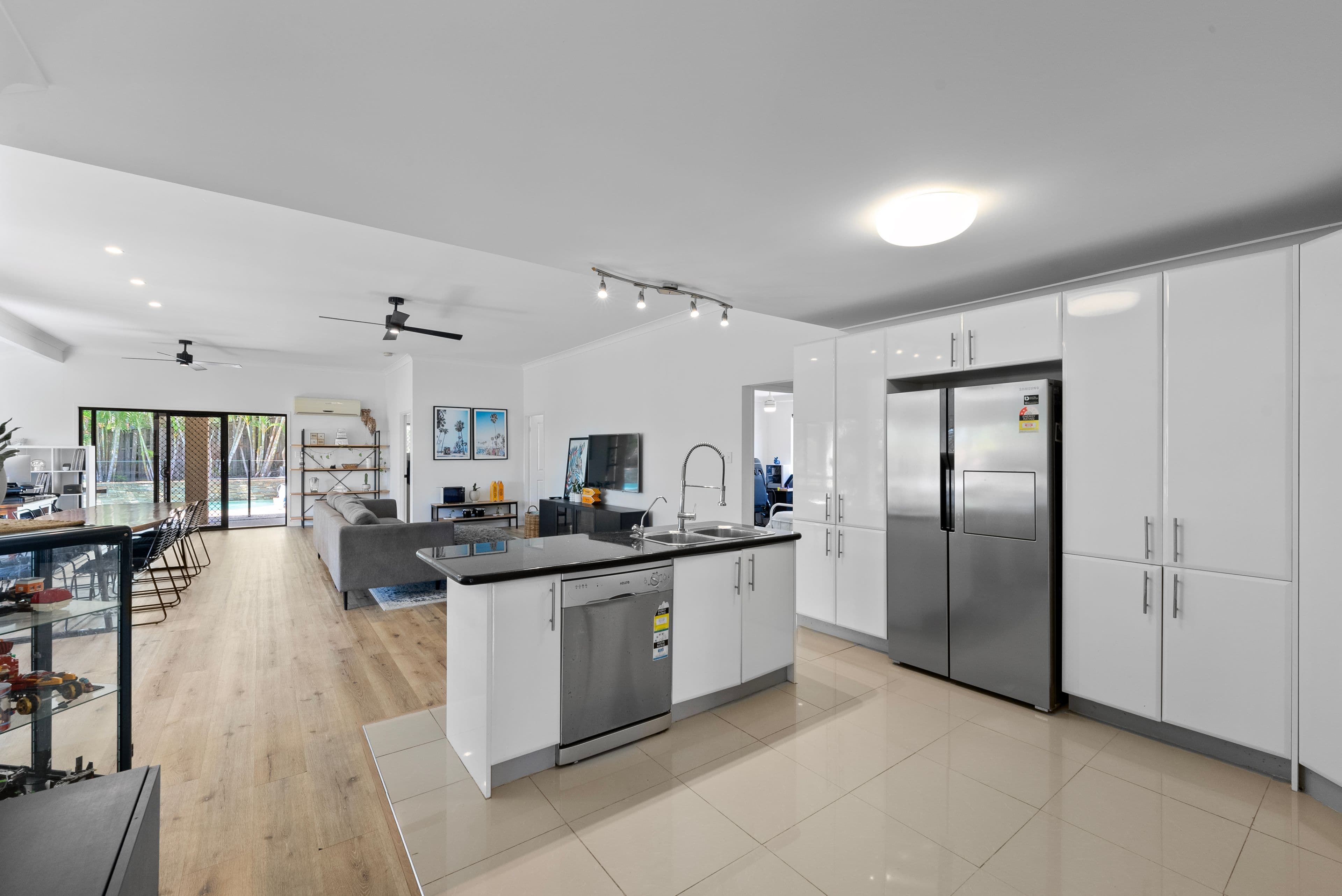 10 Amanu Crescent, Pacific Pines QLD 4211, Pacific Pines - Thumbnail 5
