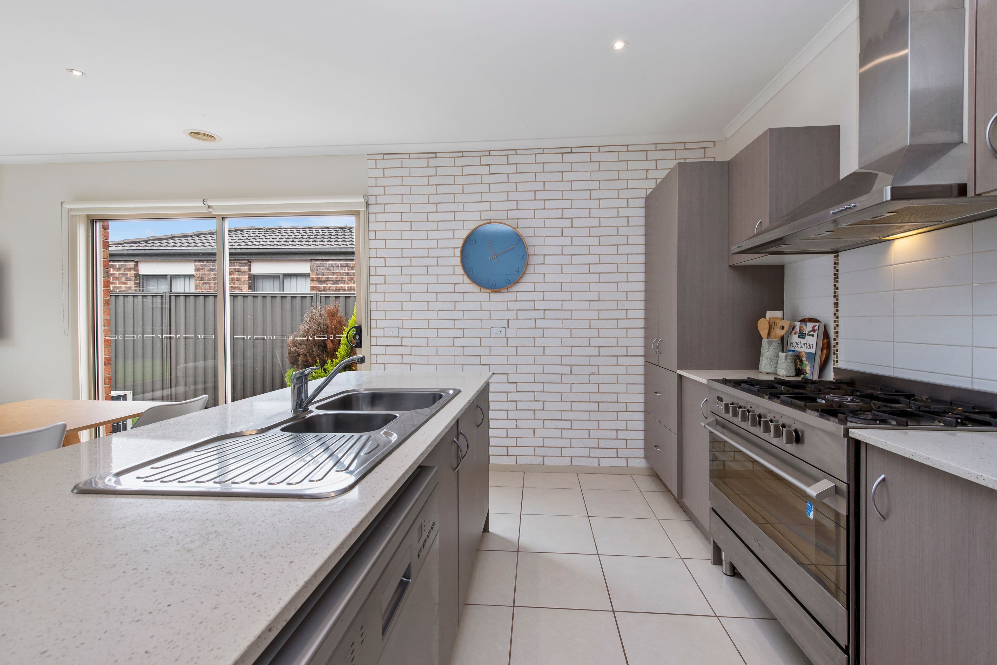 20 Cherry Blossom Chase, Pakenham VIC 3810, Pakenham - Thumbnail 3