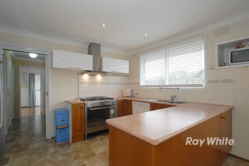 5 Chanelle Court, SPRINGVALE SOUTH VIC 3172, Springvale South - Thumbnail 3
