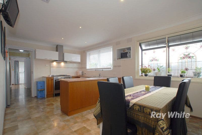 5 Chanelle Court, SPRINGVALE SOUTH VIC 3172, Springvale South - Thumbnail 4