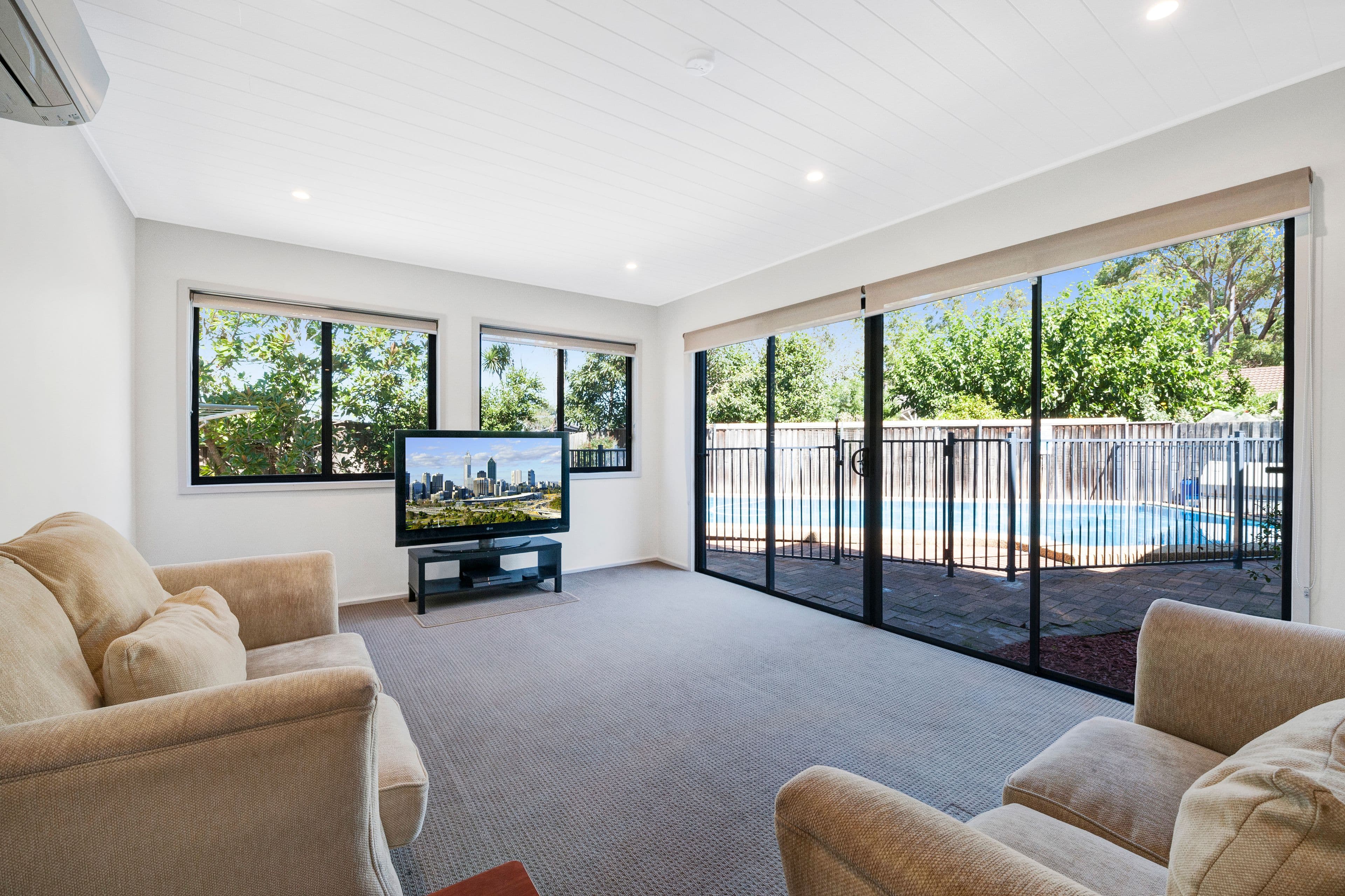 15 Euroka Road, Westleigh - Thumbnail 3