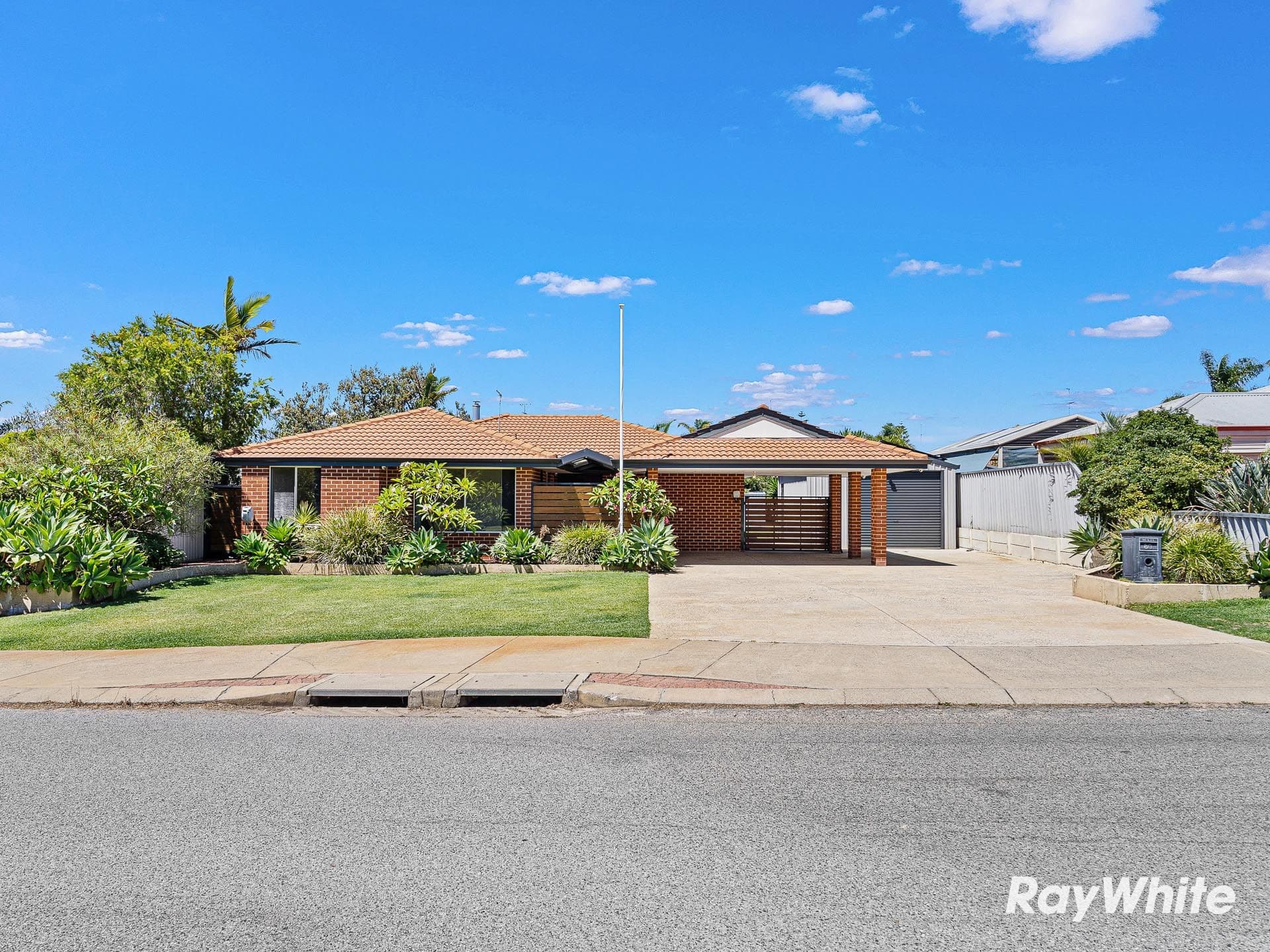 80 Templetonia Promenade, Halls Head WA 6210, Halls Head - Thumbnail 2