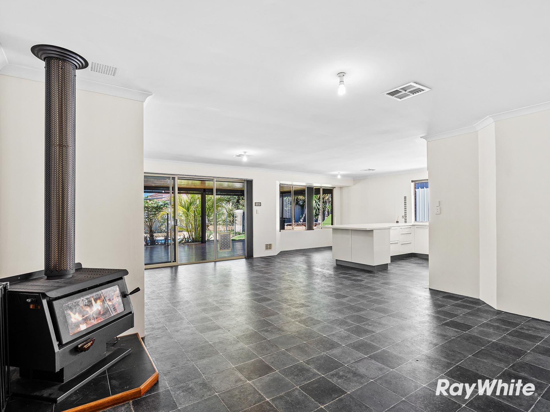 80 Templetonia Promenade, Halls Head WA 6210, Halls Head - Thumbnail 8