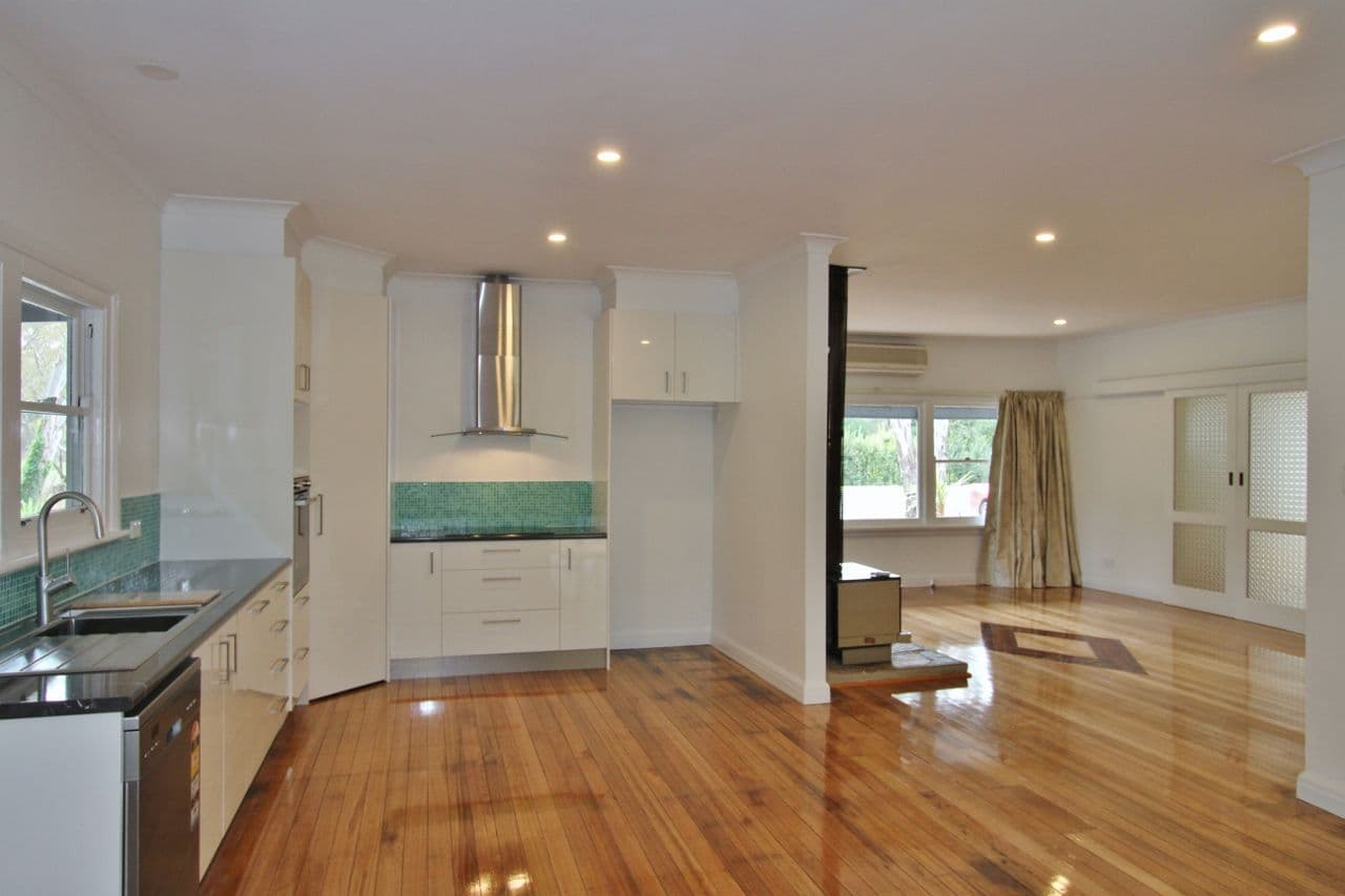 55 Beauchamp Street, Heathcote VIC 3523, Heathcote - Thumbnail 3