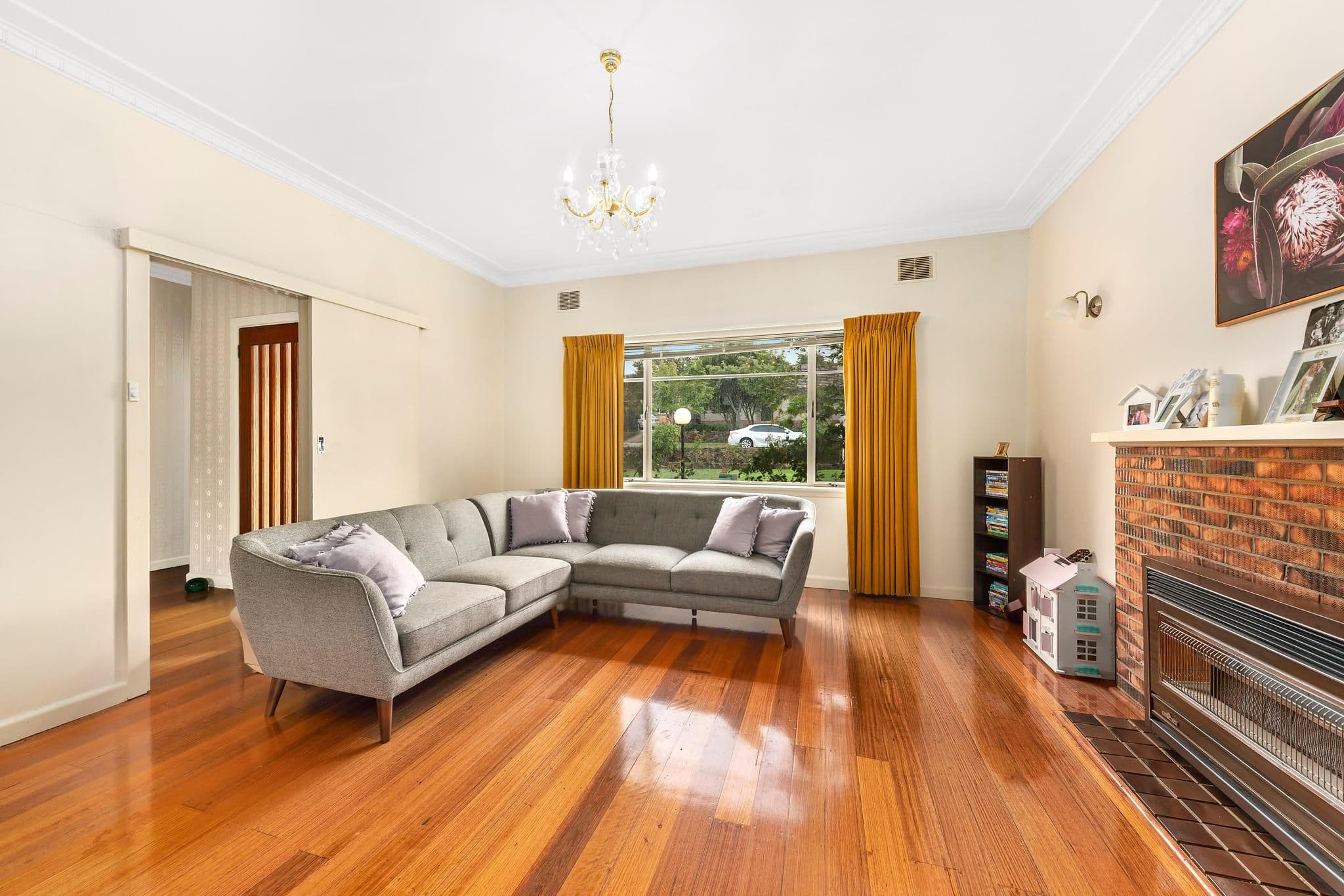 15 Waratah Avenue, Burwood VIC 3125, Burwood - Thumbnail 2