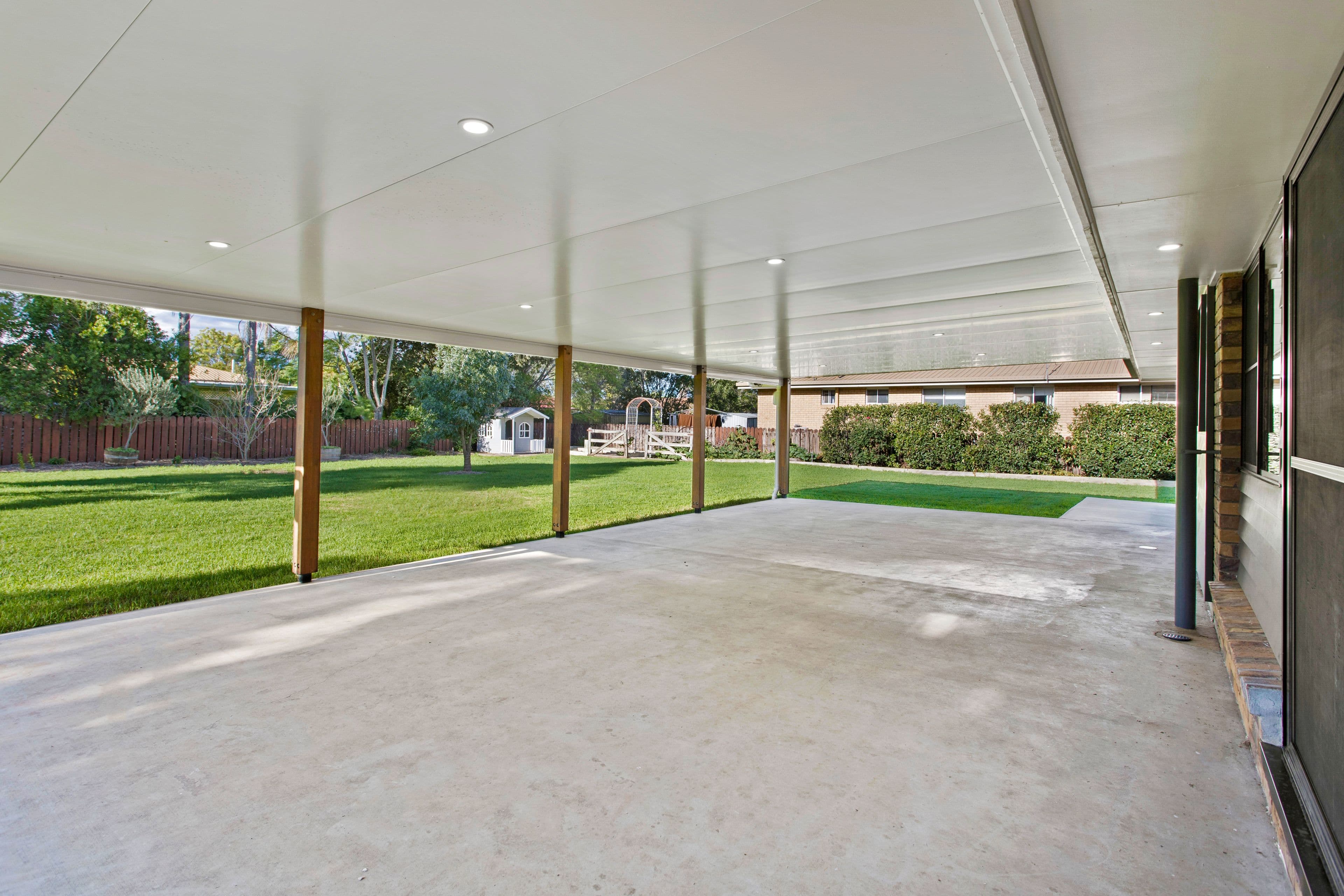 17 McLean Street, Pittsworth QLD 4356, Pittsworth - Thumbnail 2