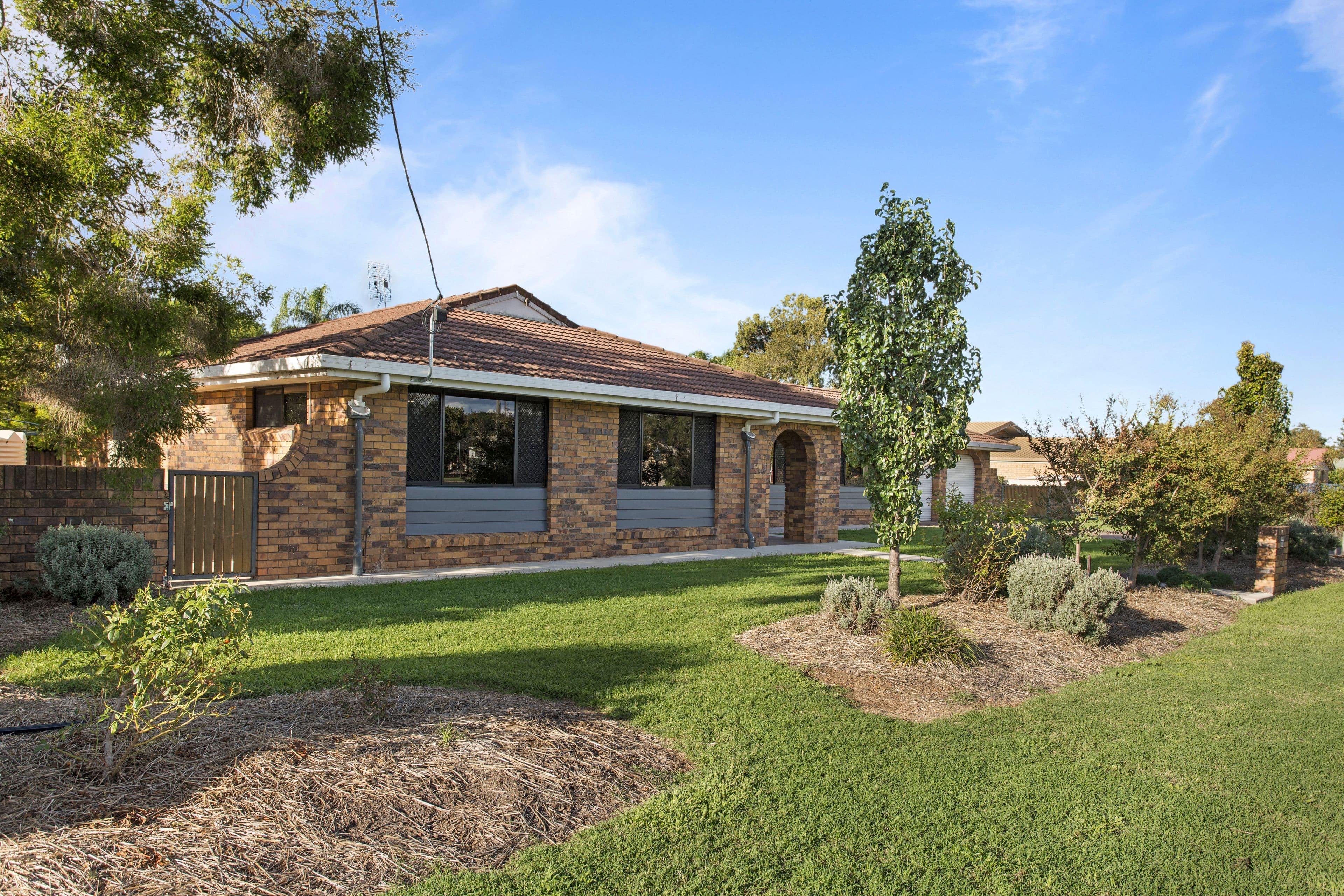 17 McLean Street, Pittsworth QLD 4356, Pittsworth - Thumbnail 4