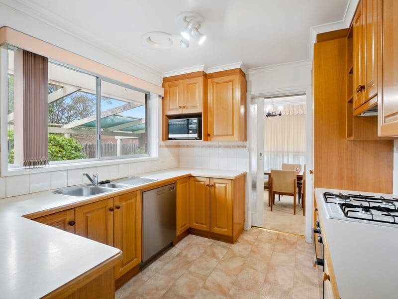 4 St Ives Court, The Basin VIC 3154, The Basin - Thumbnail 2