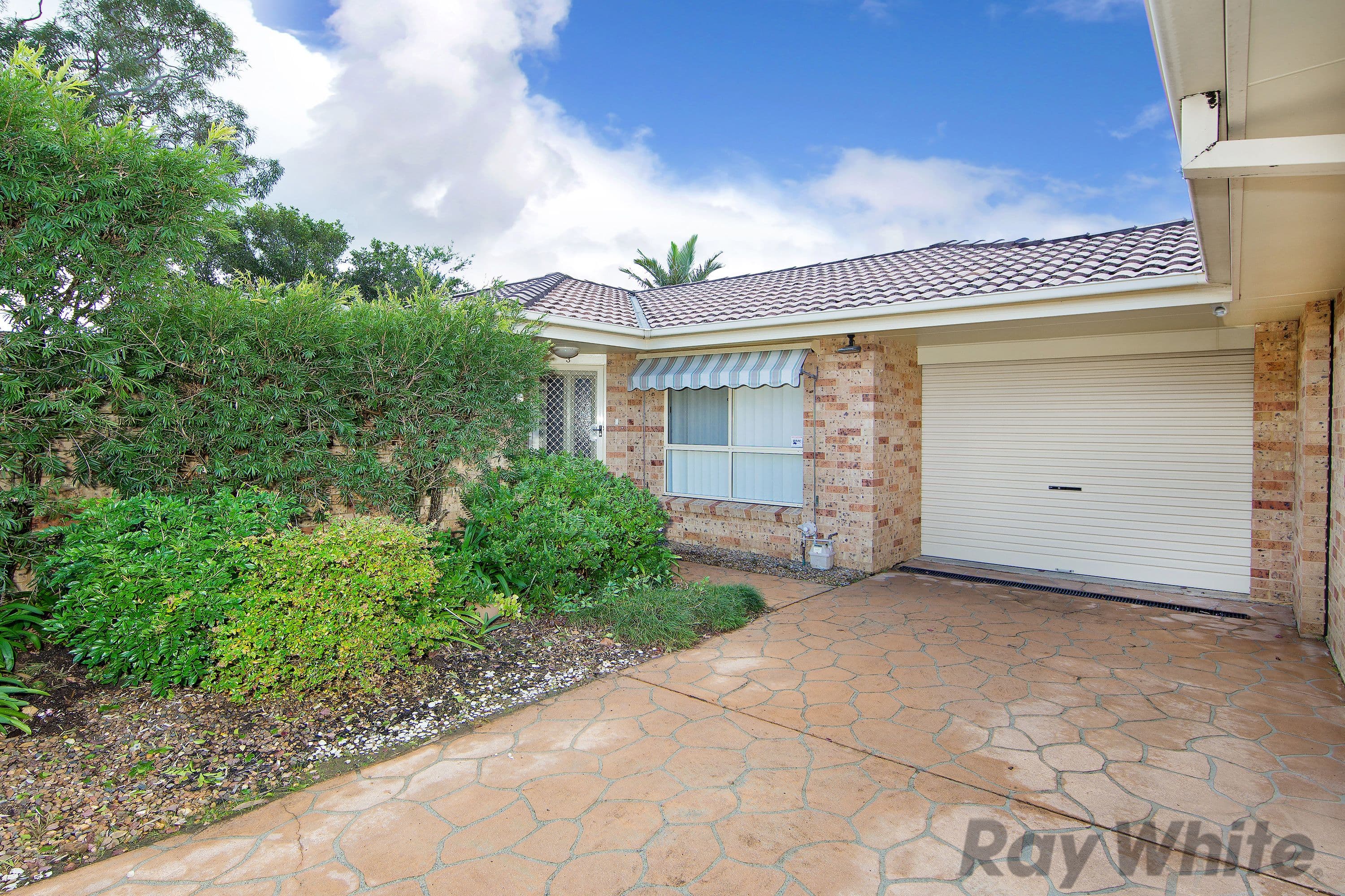 1 Jane Close, Lake Haven - Image 1