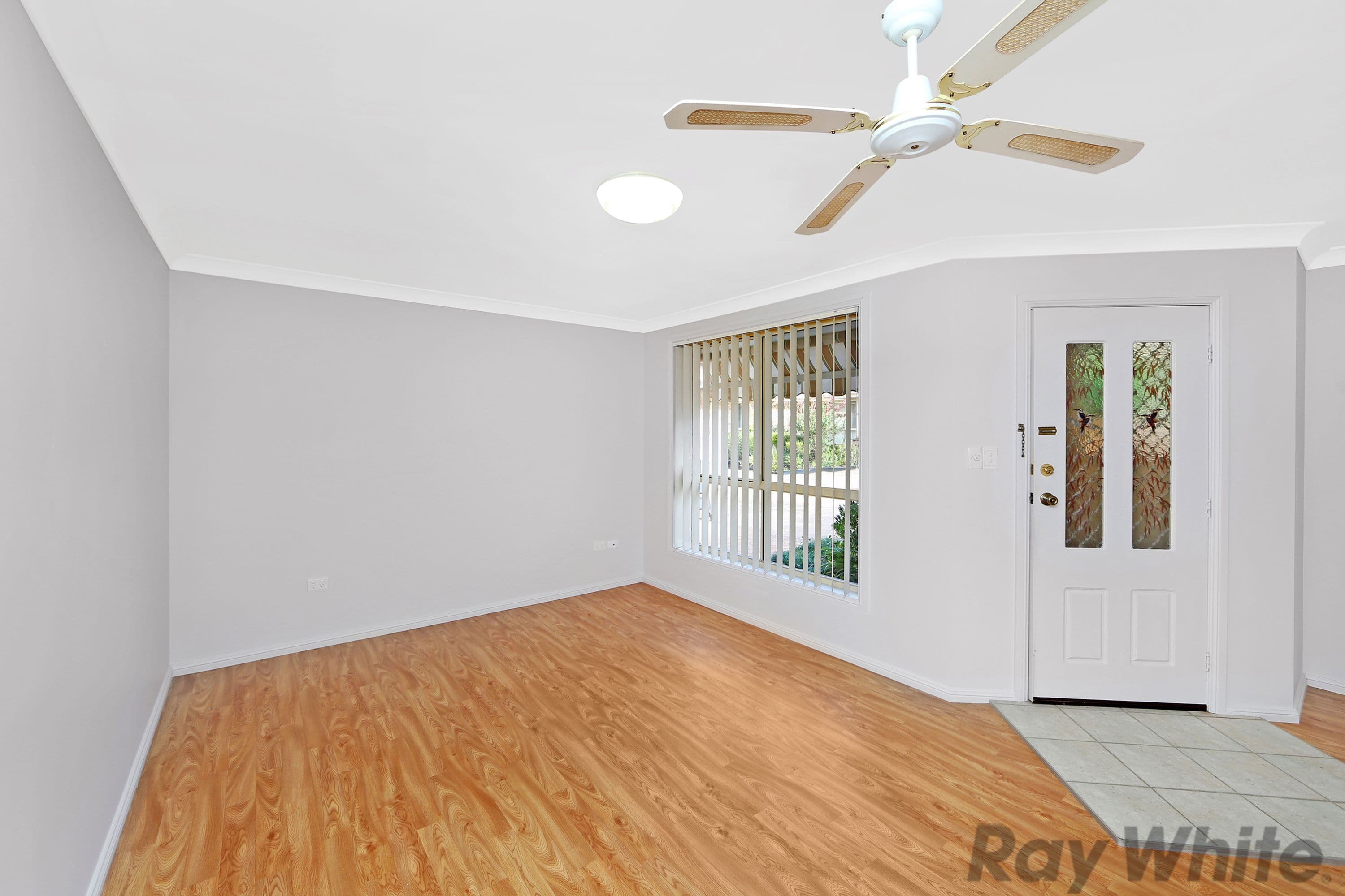 1 Jane Close, Lake Haven - Thumbnail 3