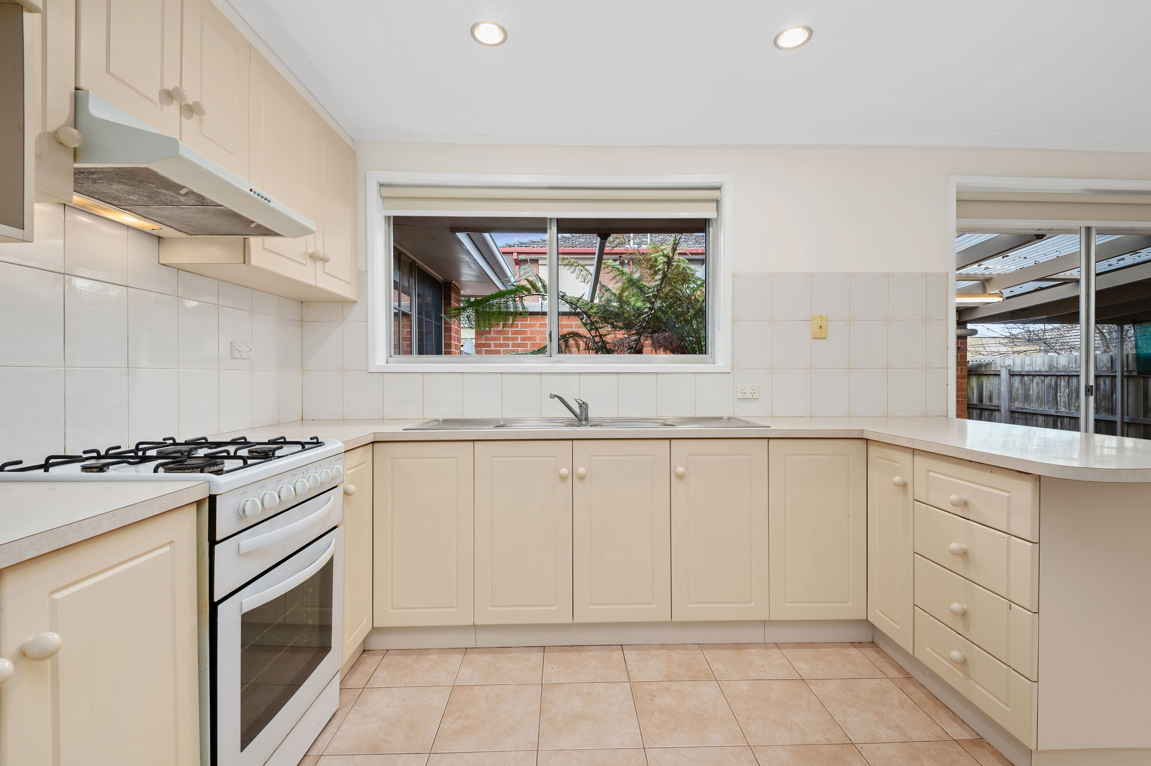 2 Luton Close, Epping VIC 3076, Epping - Thumbnail 3