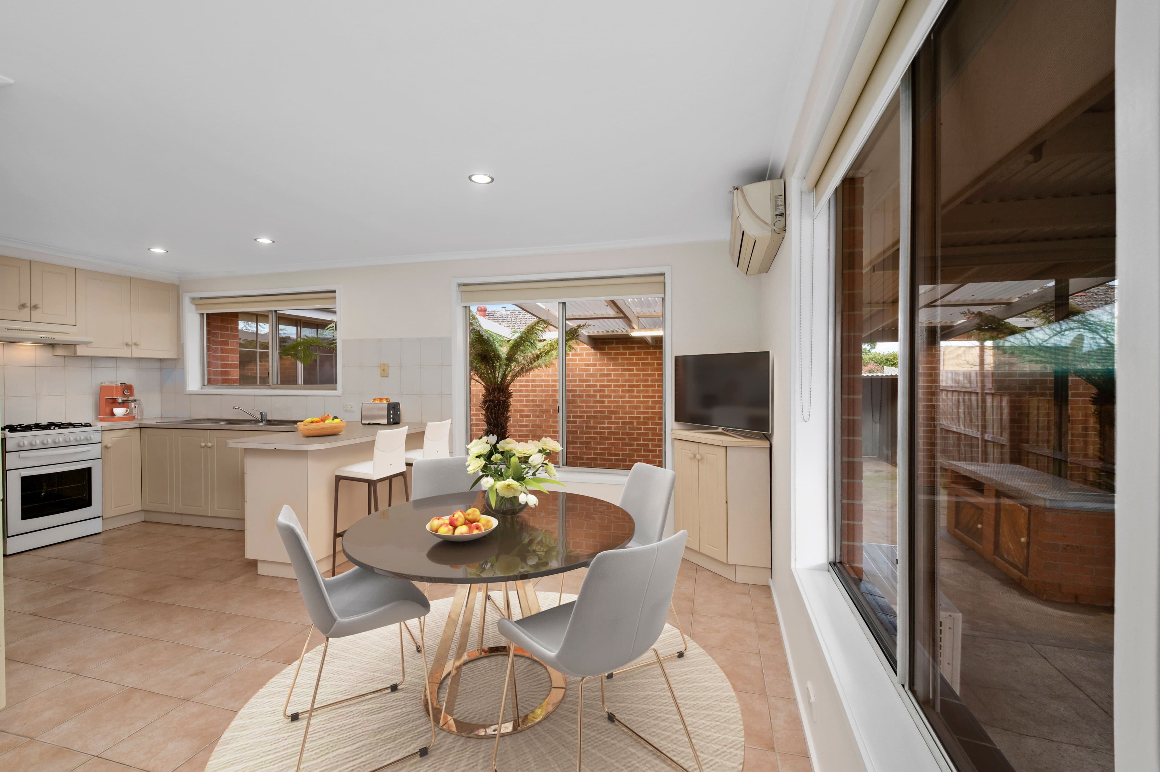 2 Luton Close, Epping VIC 3076, Epping - Thumbnail 5