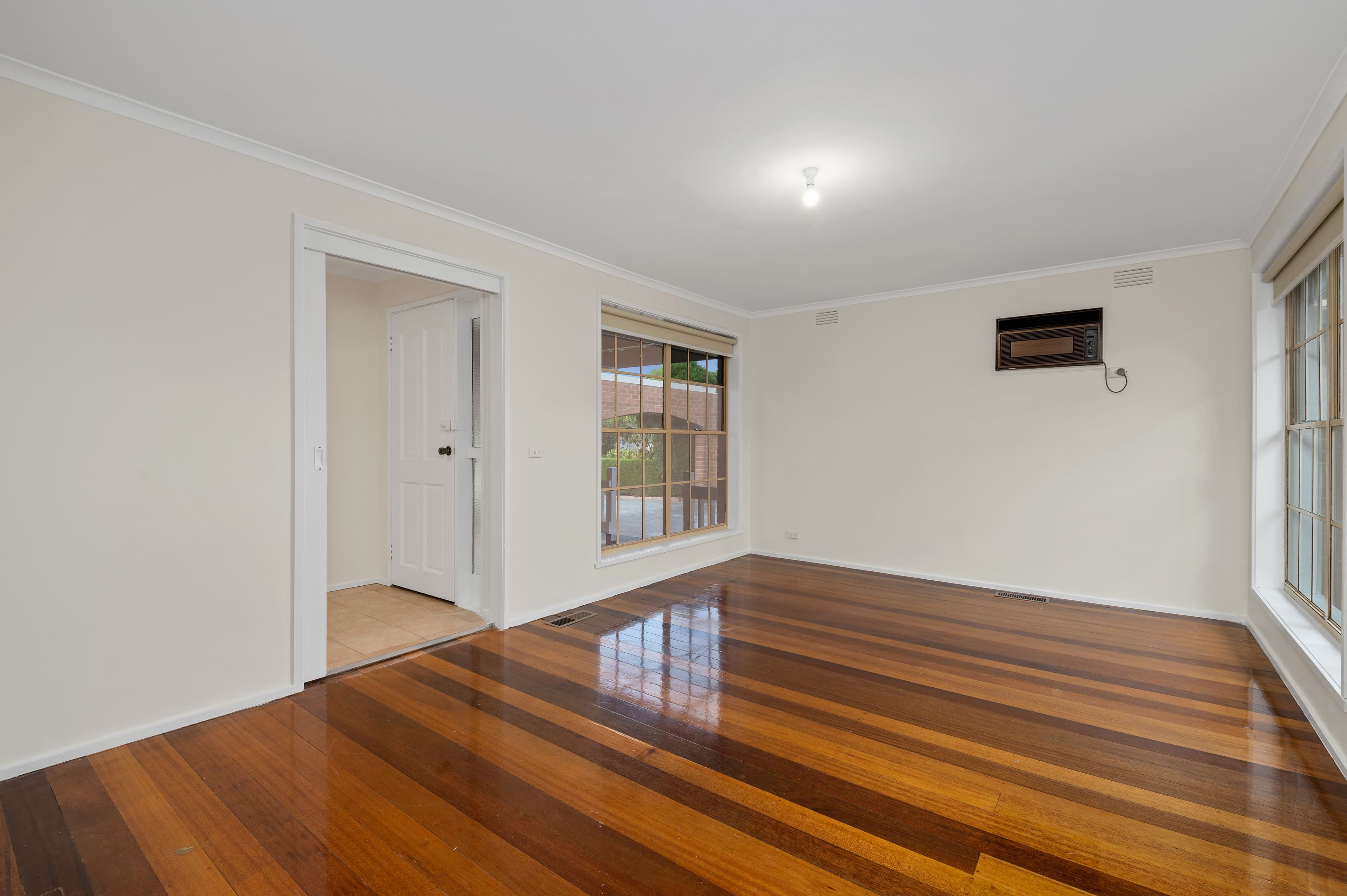 2 Luton Close, Epping VIC 3076, Epping - Thumbnail 6