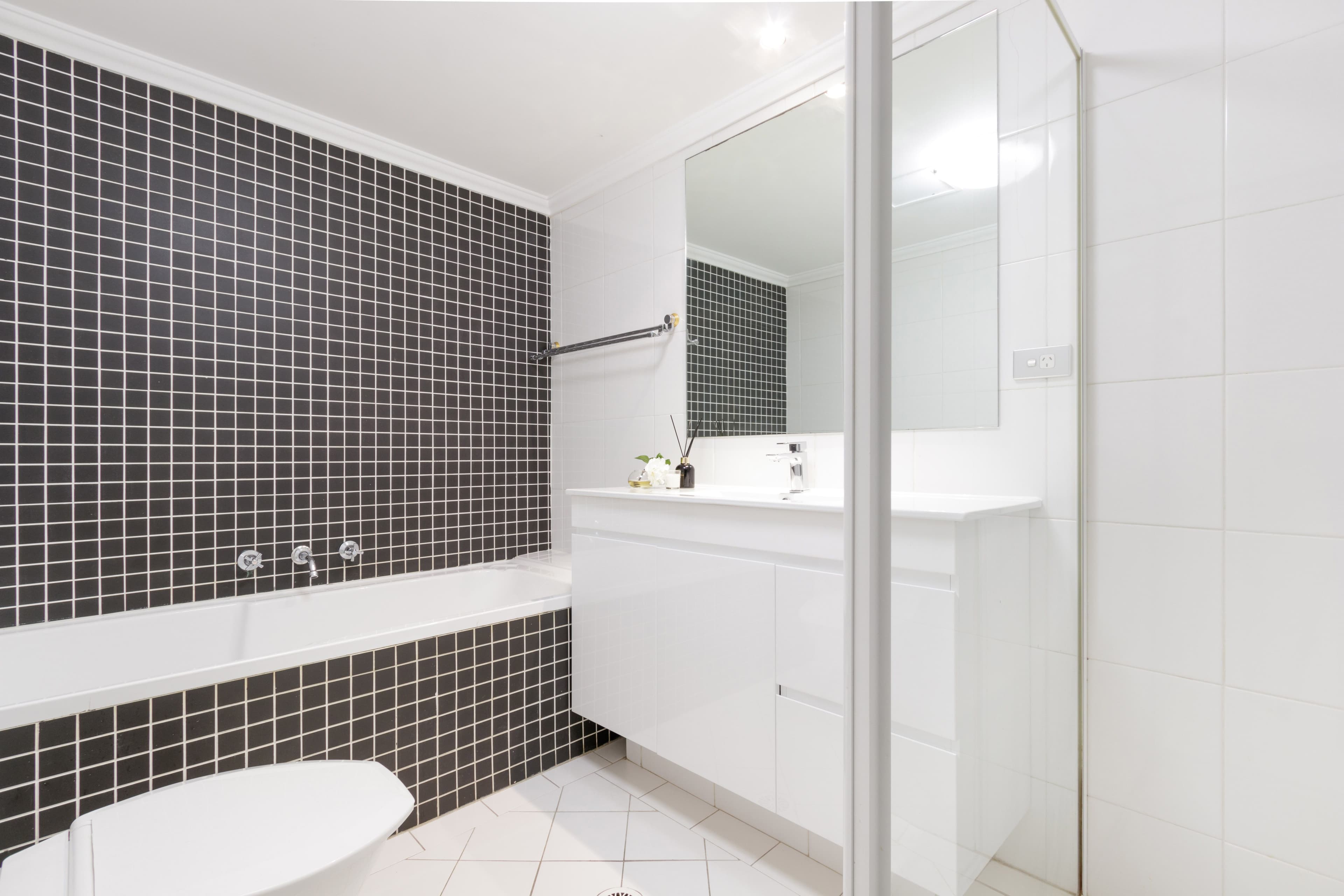 323 Forest Road, Hurstville NSW 2220, Hurstville - Thumbnail 5