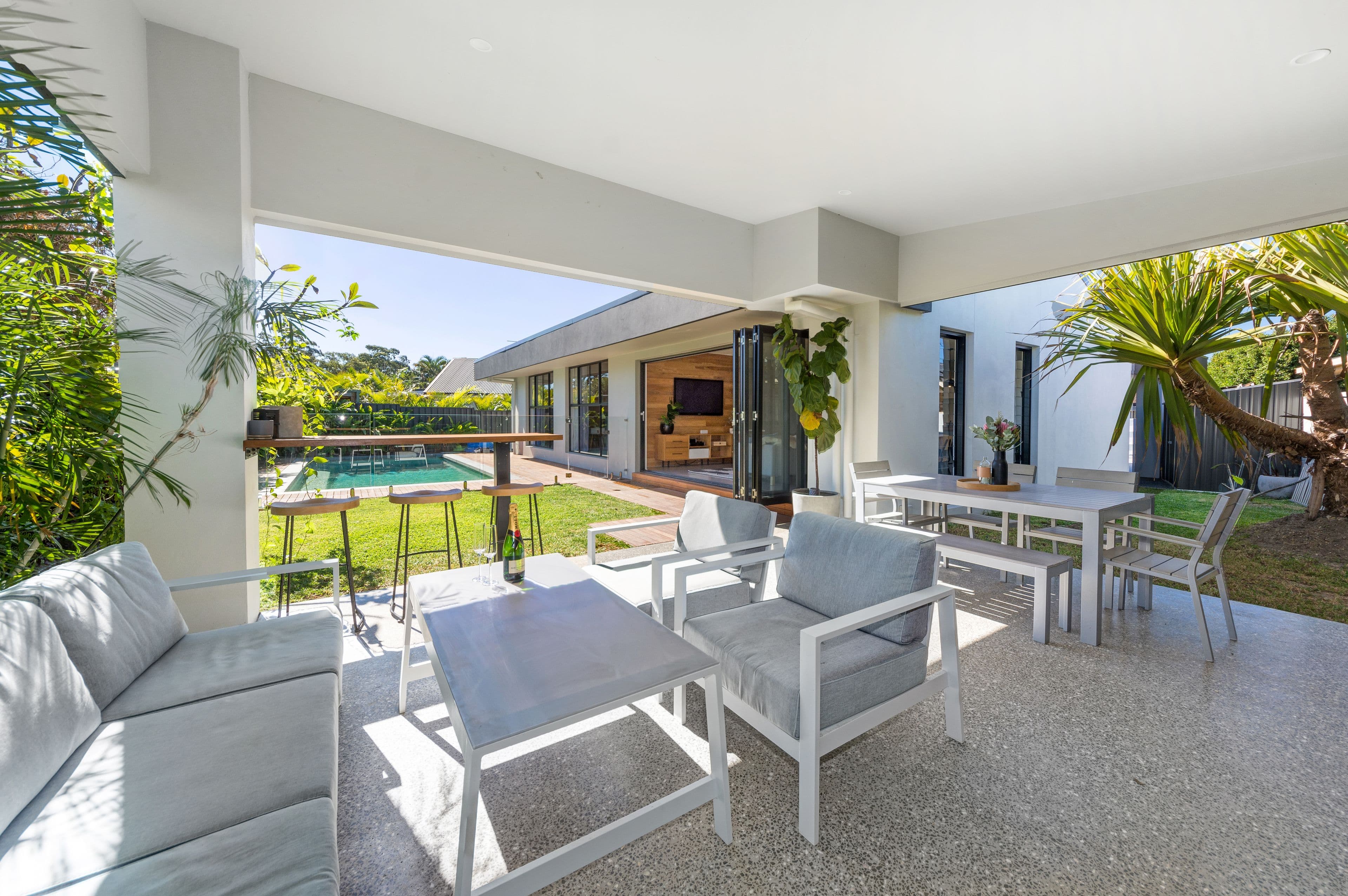 32 Fairsky Avenue, Mermaid Waters QLD 4218, Mermaid Waters - Thumbnail 3