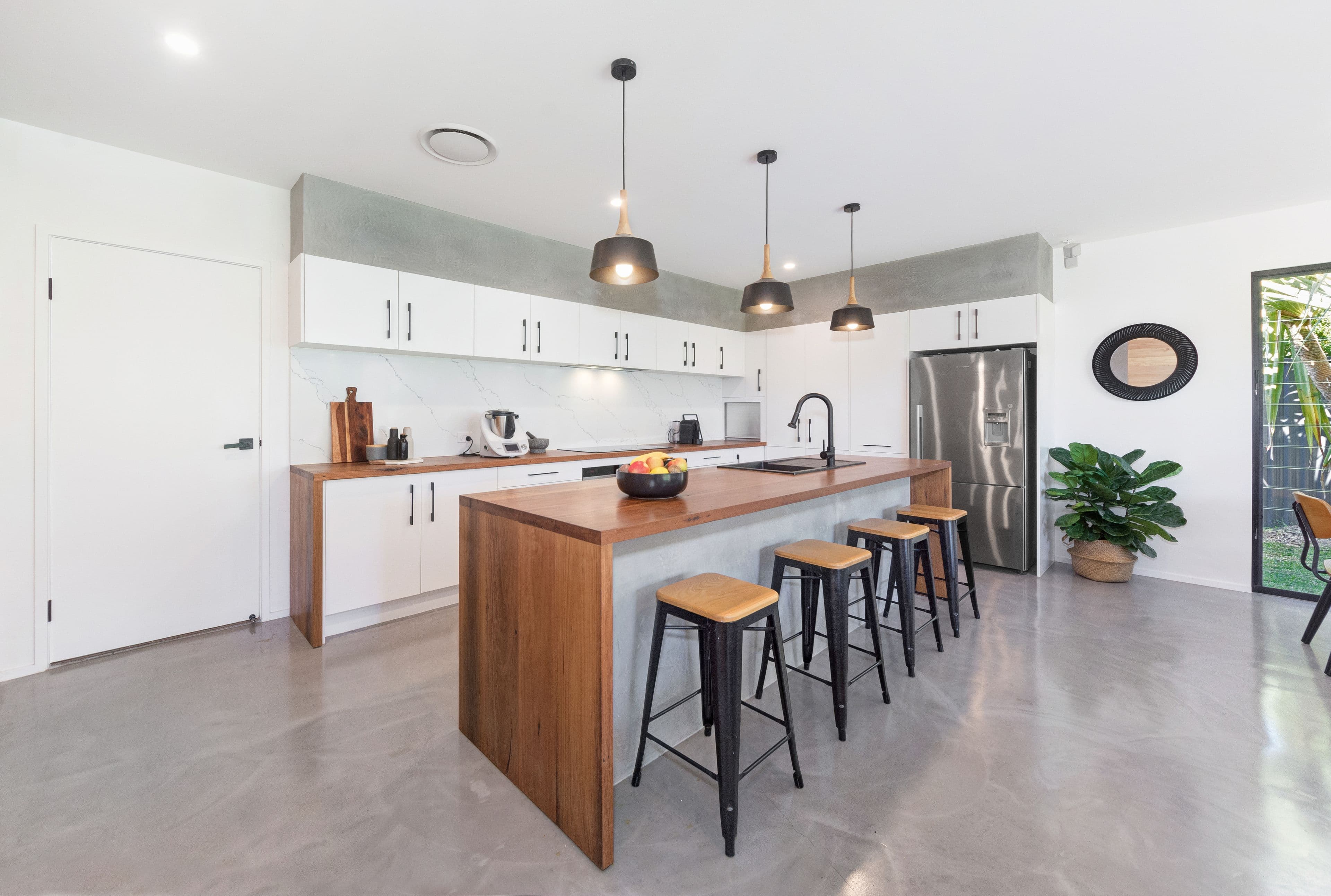 32 Fairsky Avenue, Mermaid Waters QLD 4218, Mermaid Waters - Thumbnail 4