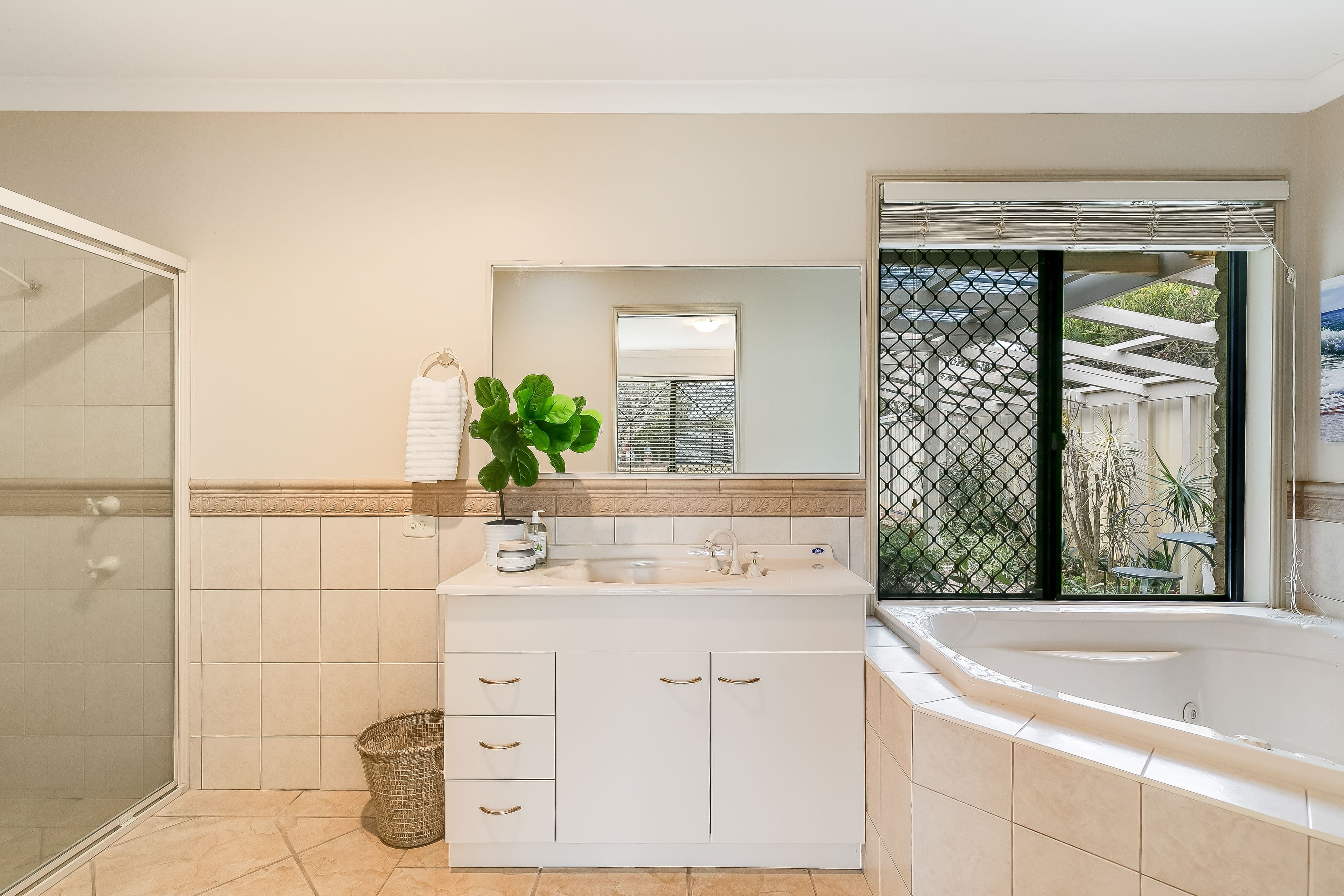 17 Chelwyn Street, Middle Ridge QLD 4350, Middle Ridge - Thumbnail 7