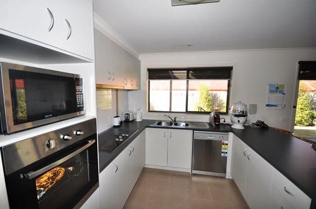 2 Shekkleton Road, BANNOCKBURN VIC 3331, Bannockburn - Thumbnail 4
