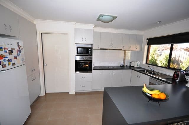 2 Shekkleton Road, BANNOCKBURN VIC 3331, Bannockburn - Thumbnail 6